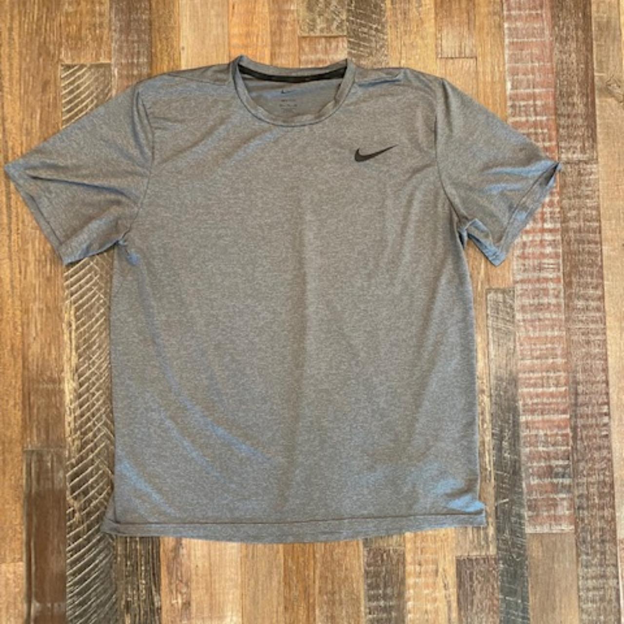 mens grey nike dri fit t shirt