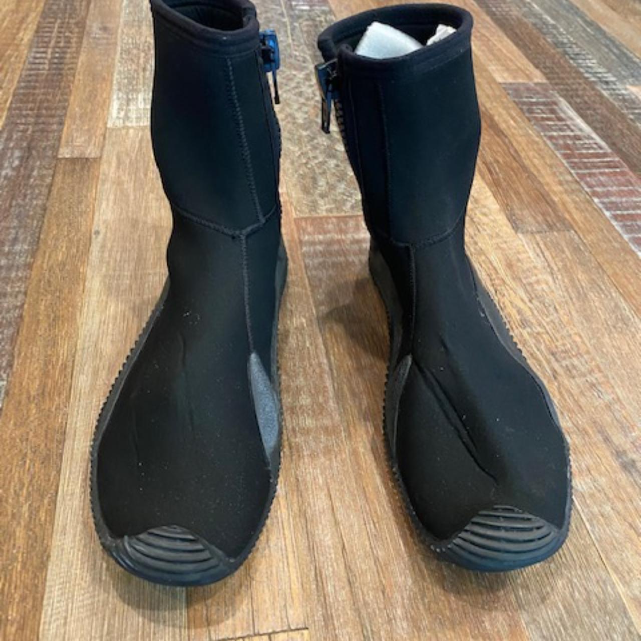 Evo 5mm Men's Classic Dive Boots Black size... Depop