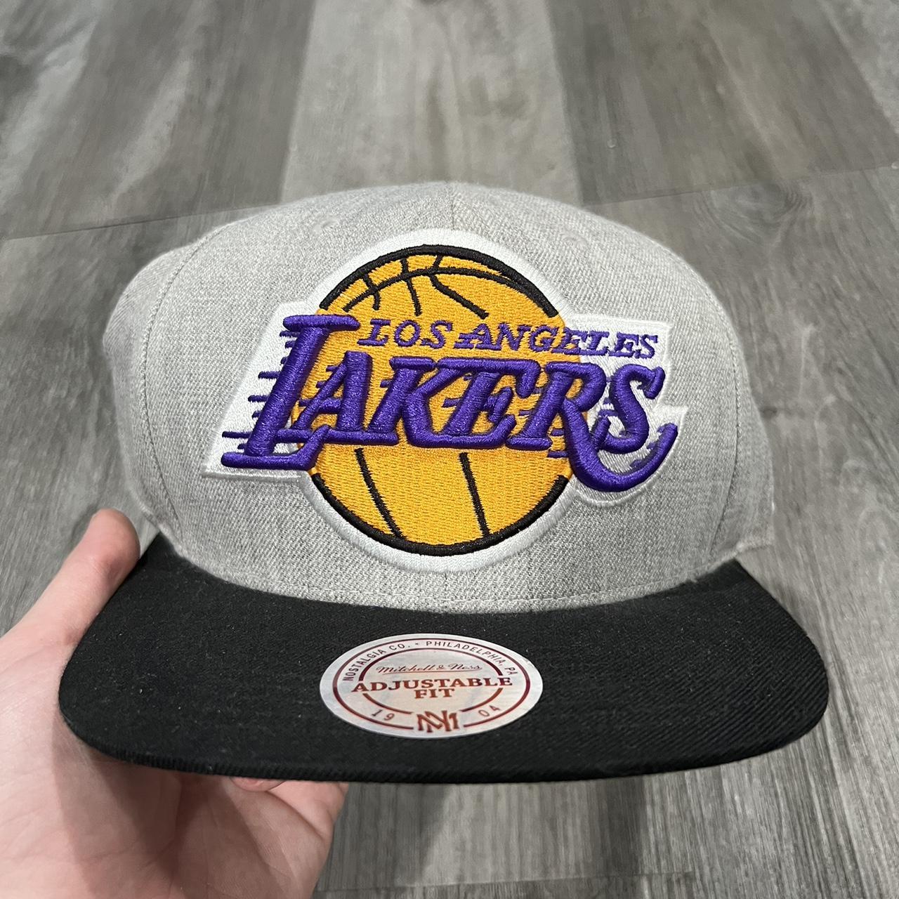 Los Angeles Lakers Grey Mitchell & Ness Snapback Hat