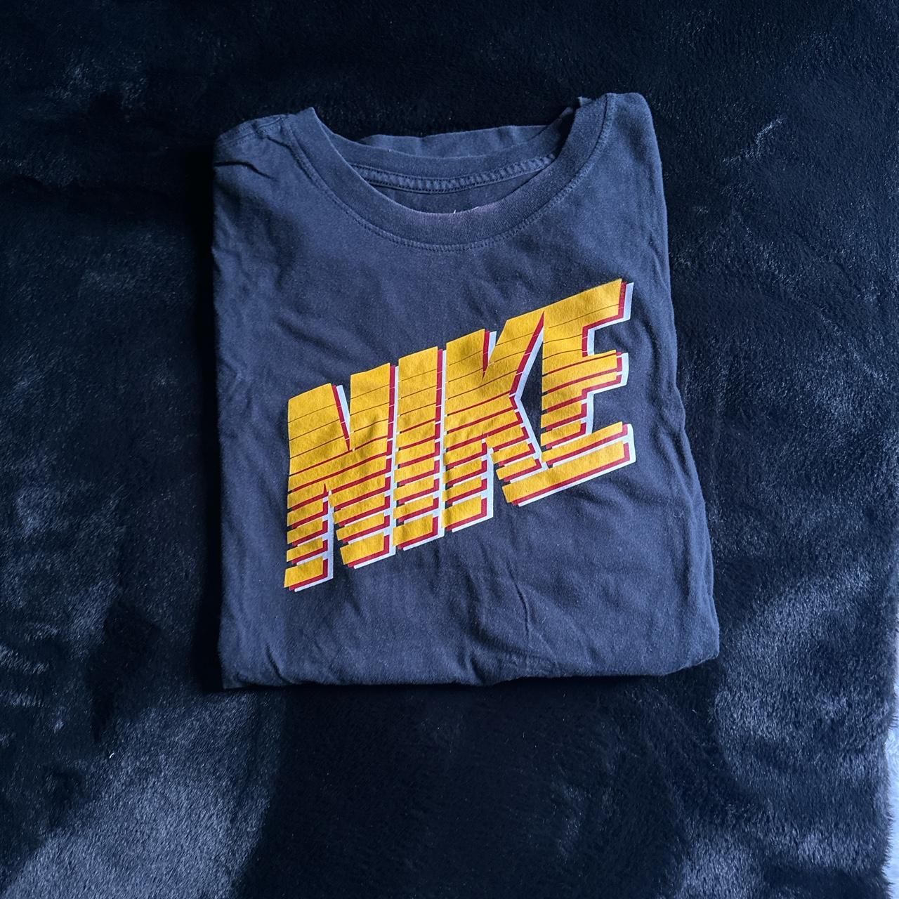 Black and yellow Nike t shirt! Great for working... - Depop