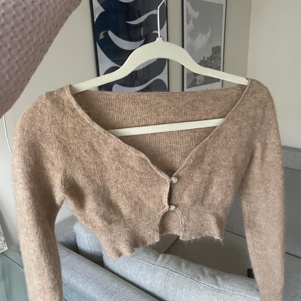 Jacquemus Women's Cardigan | Depop