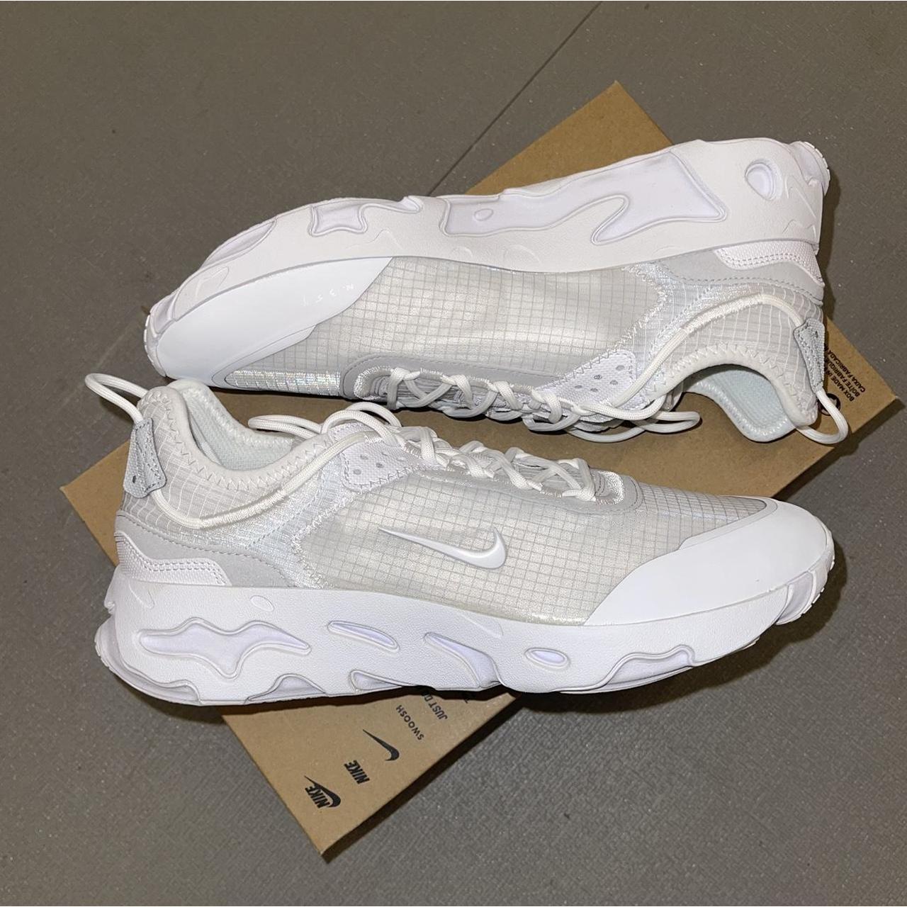 nike react live triple white