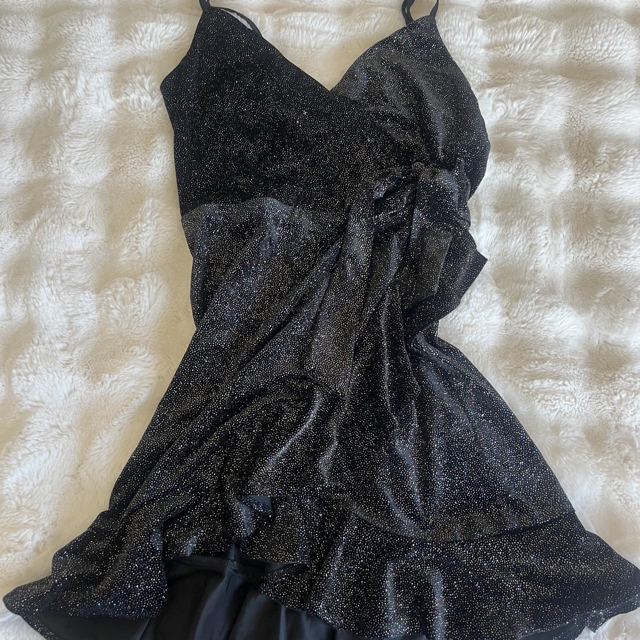 item listed by deals_and_steals