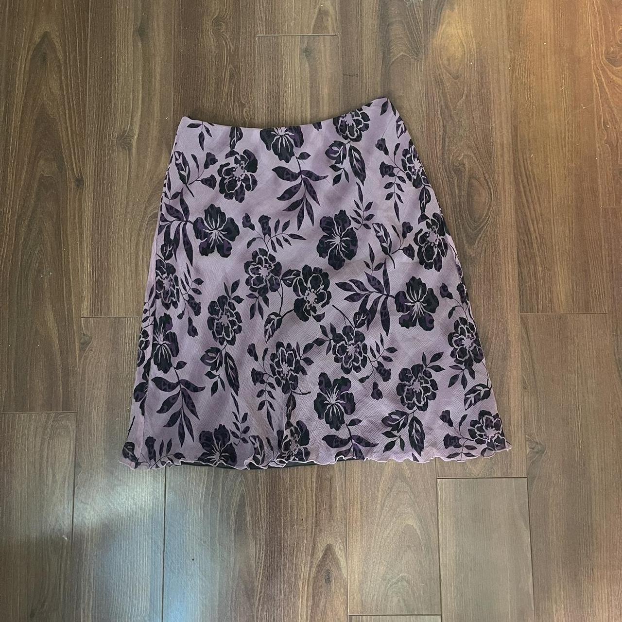 Dusty purple midi skirt Brand: Hilliard and... - Depop