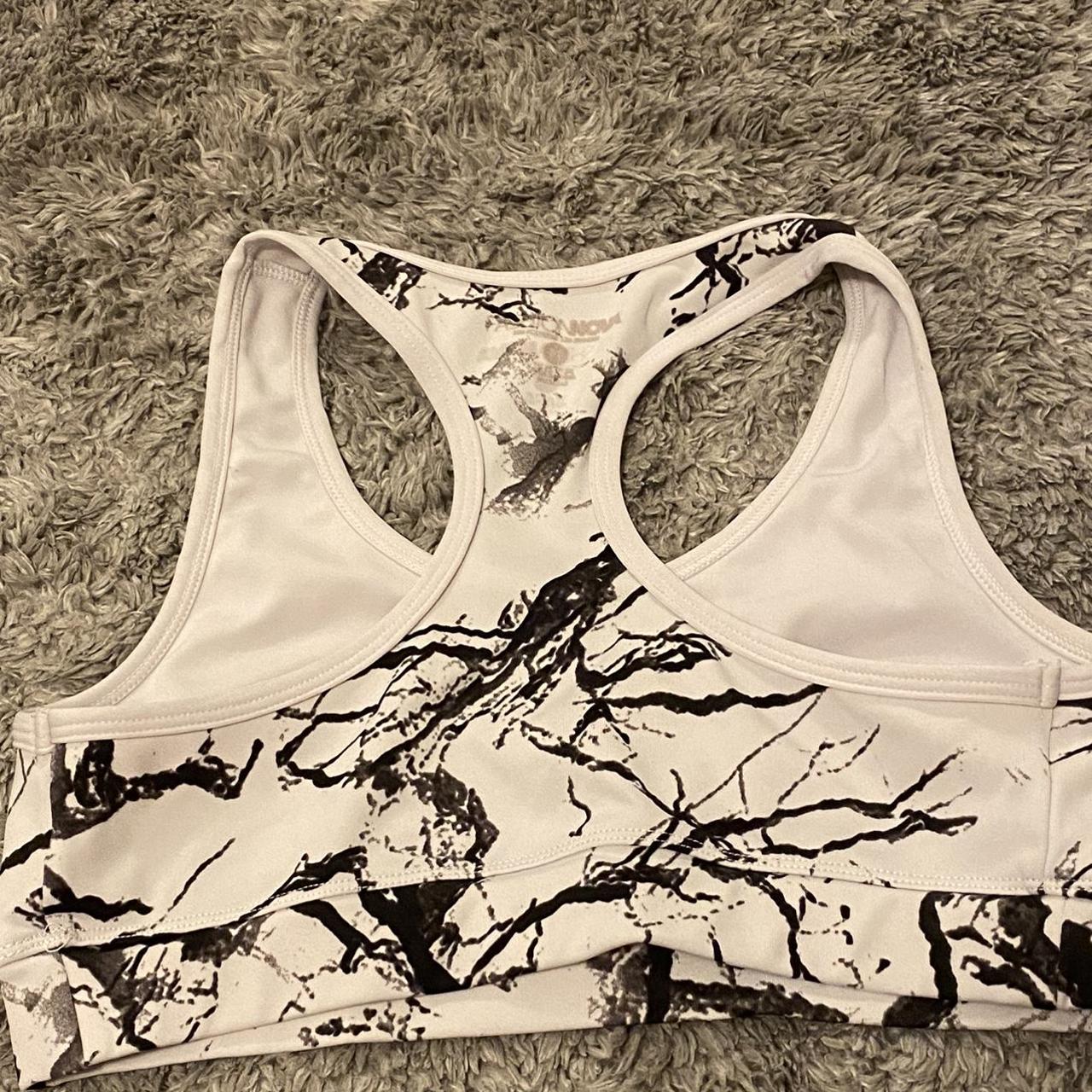 Fashion Nova Women's White and Black Bra Depop