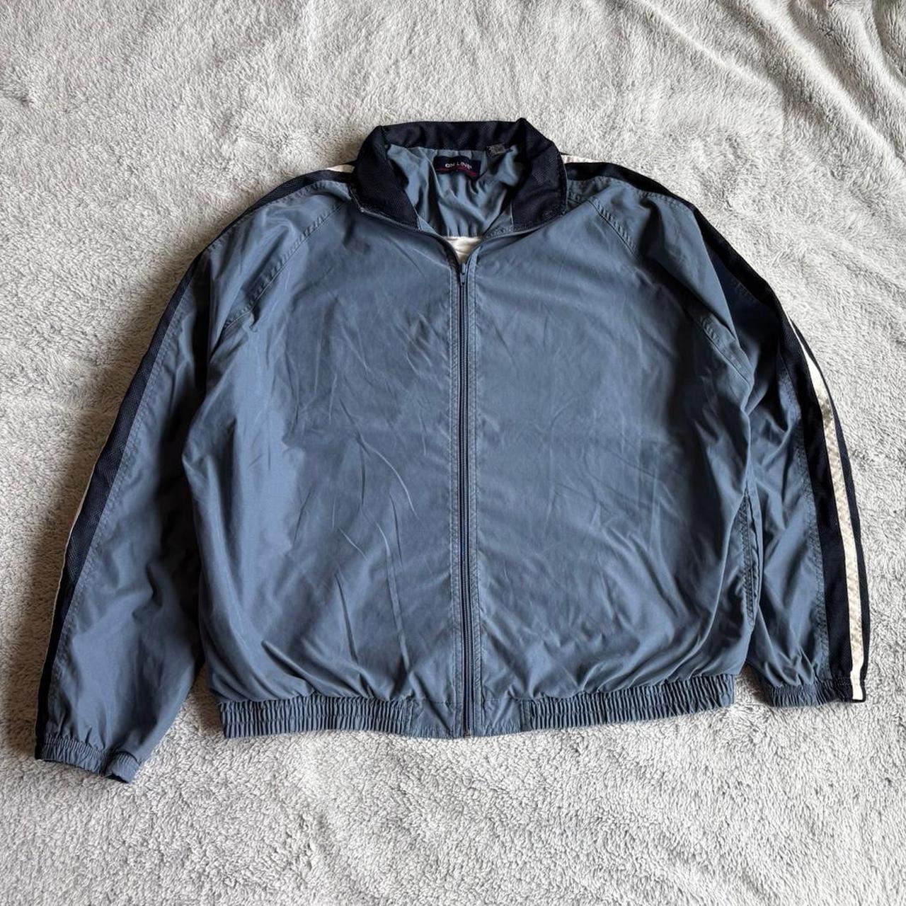 item listed by kynli