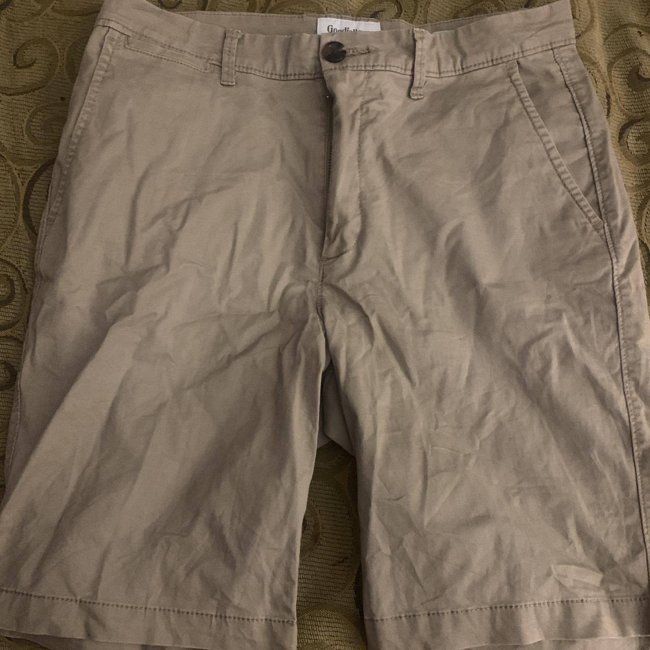 Goodfellow Co Women s Khaki Shorts Depop
