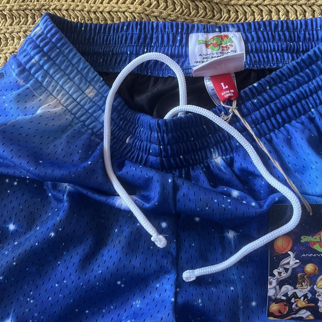 mitchell and ness shorts pockets