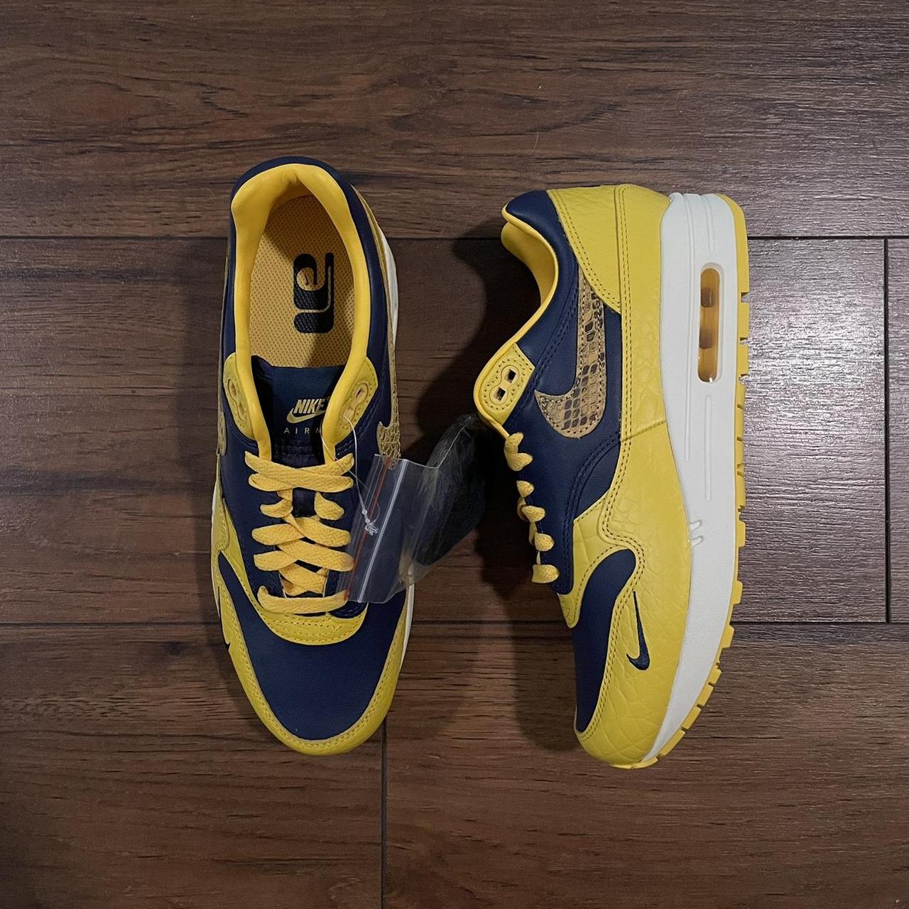 Nike air max on sale 1 size 9.5