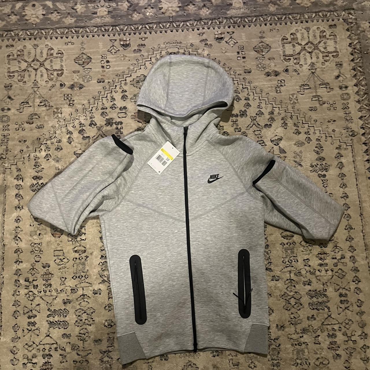 nike tech fleece woven grey