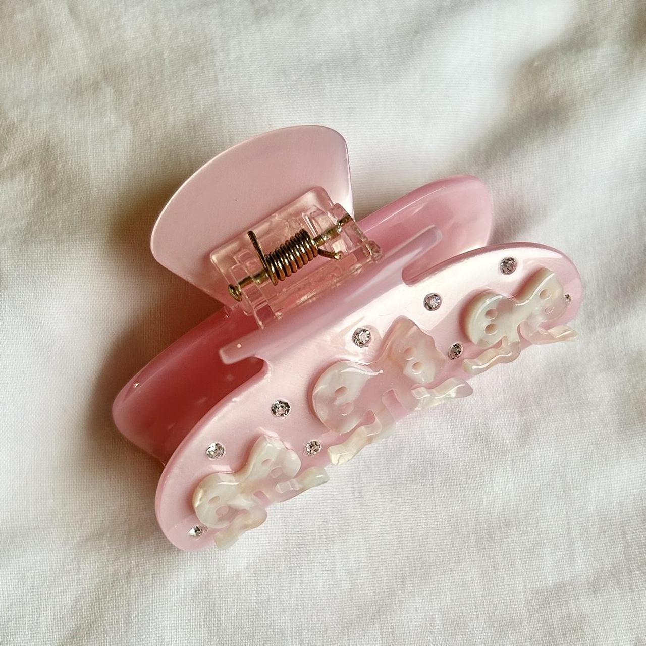 pink claw clip 🎀 discounted because it’s missing a... - Depop