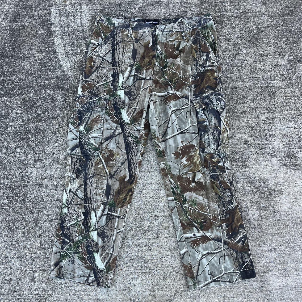 realtree camo cargo pants 40/42 - Depop