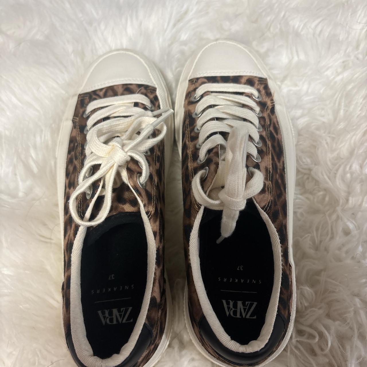 item listed by xooo_anaa