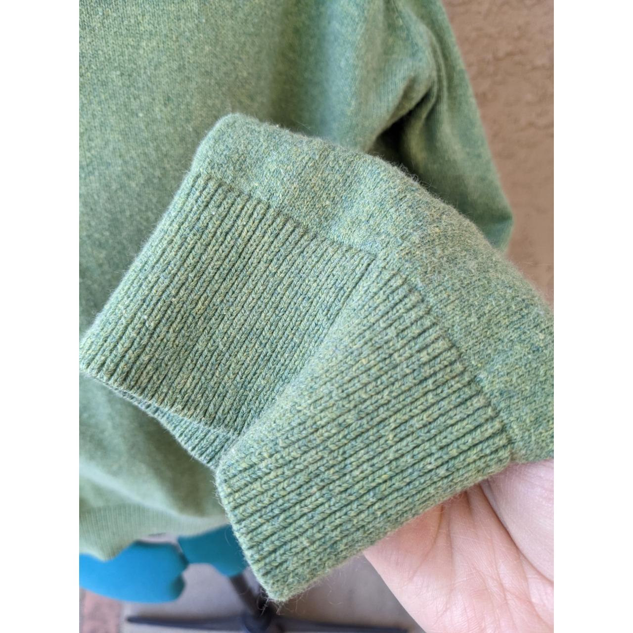 Pre-owned J. Crew Men's Green Crew Neck Sweater Size... - Depop