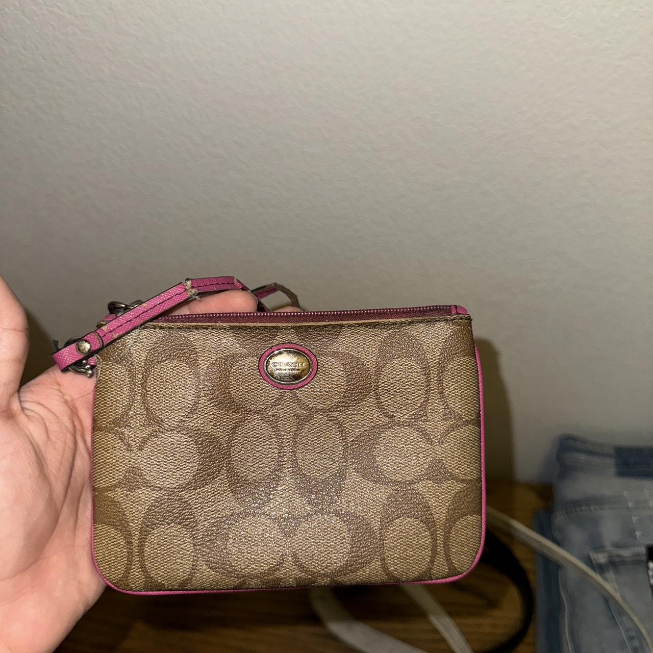 Vintage Coach hand purse still in really good