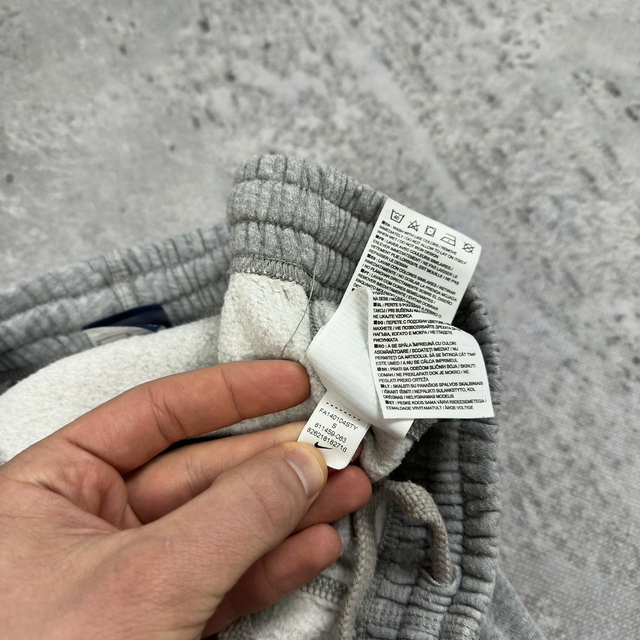 Insanely beautiful The thing looks Depop