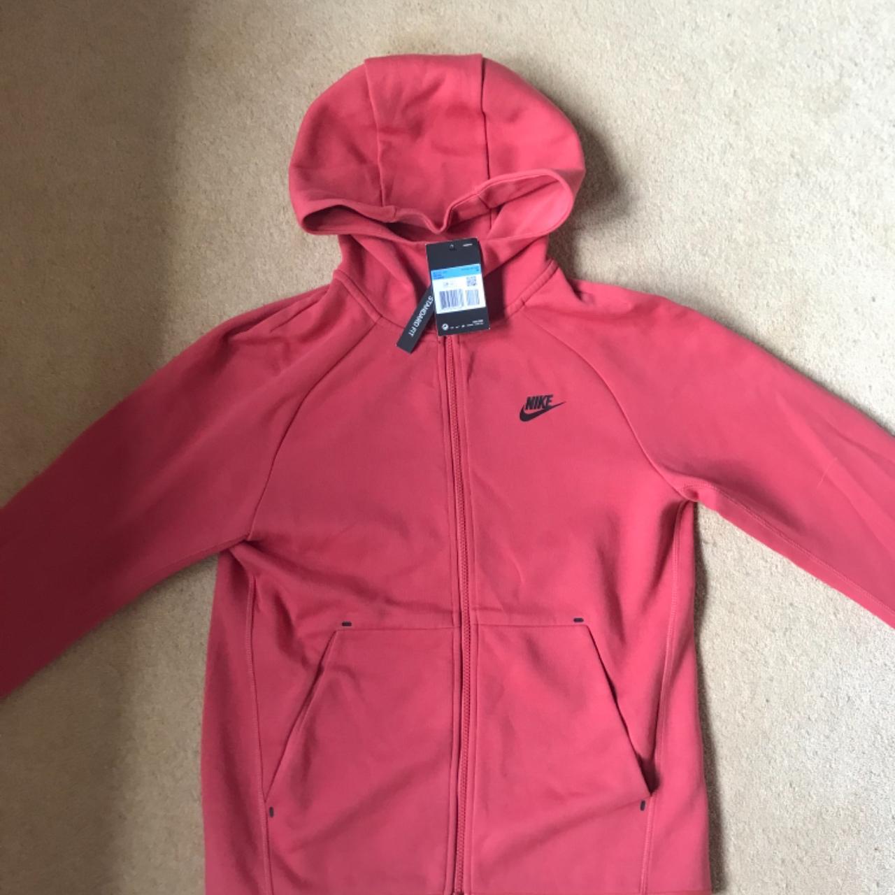 nike tech fleece pueblo red