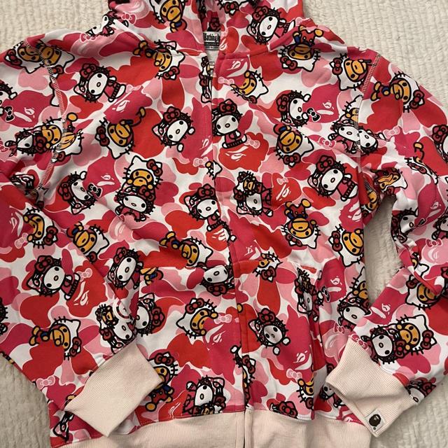 Graphic Bee Patched Hoodie by LV - BRAND NEW This - Depop