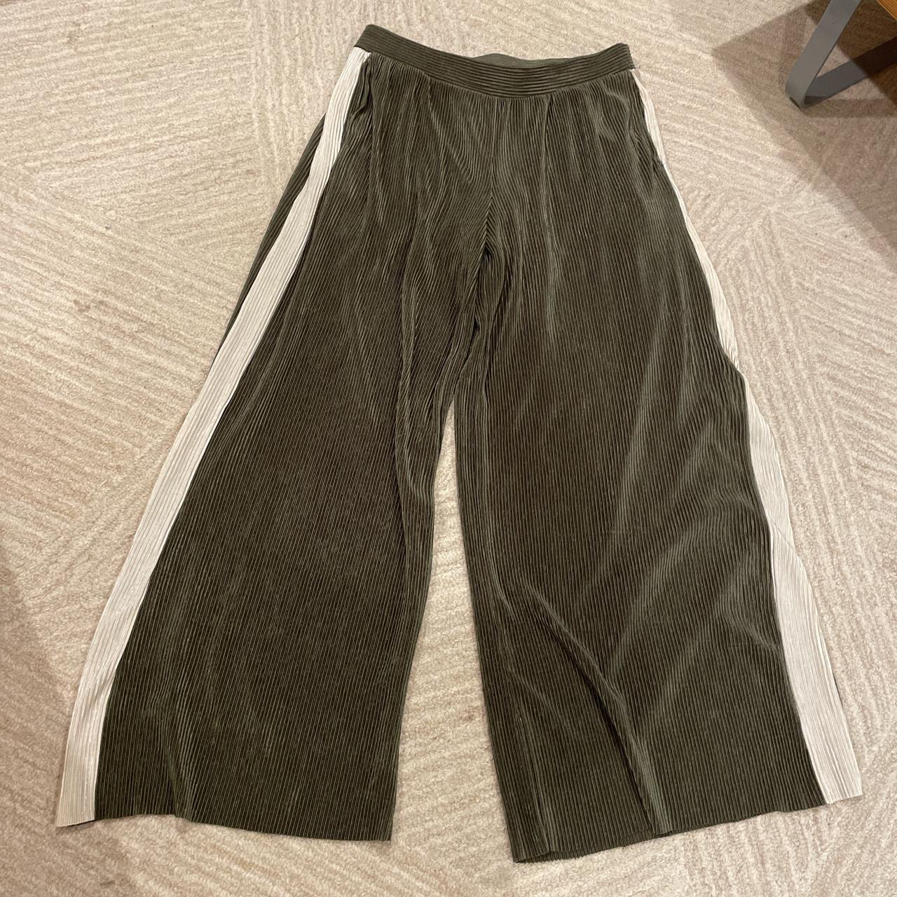 Love green ribbed wide leg cropped pants with... - Depop