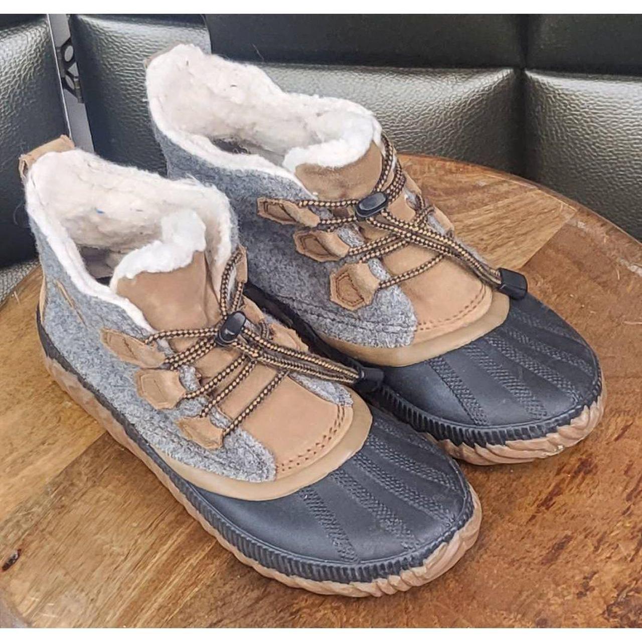 moon boots sorel