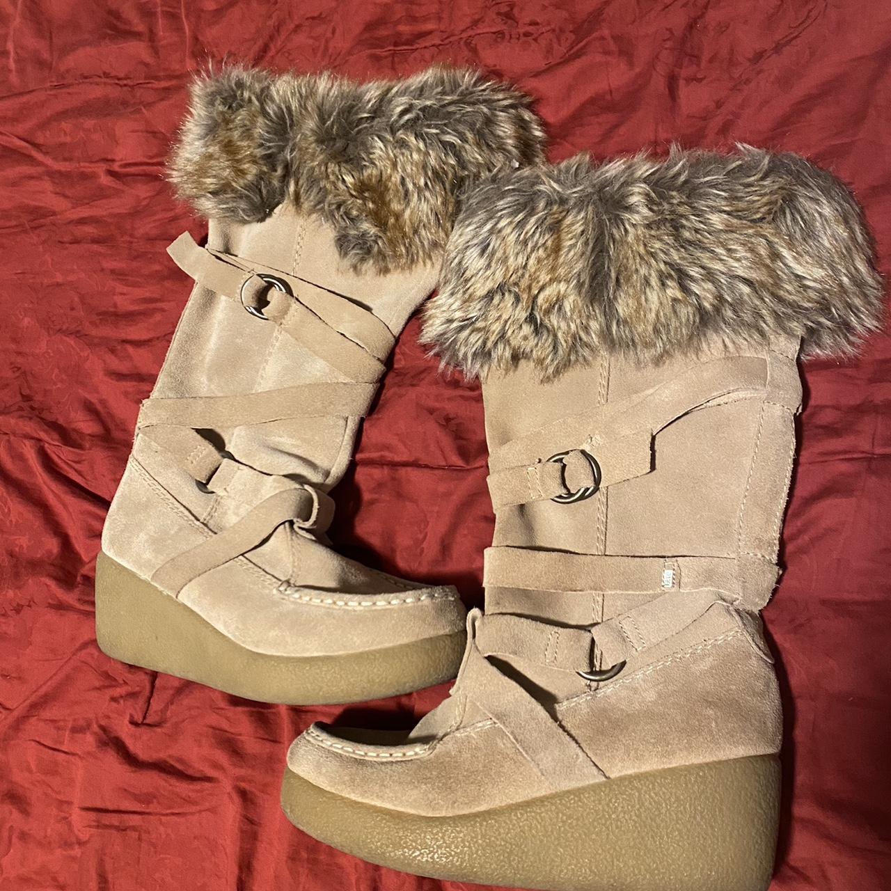 y2k platform fur boots very cute only wore once.... - Depop