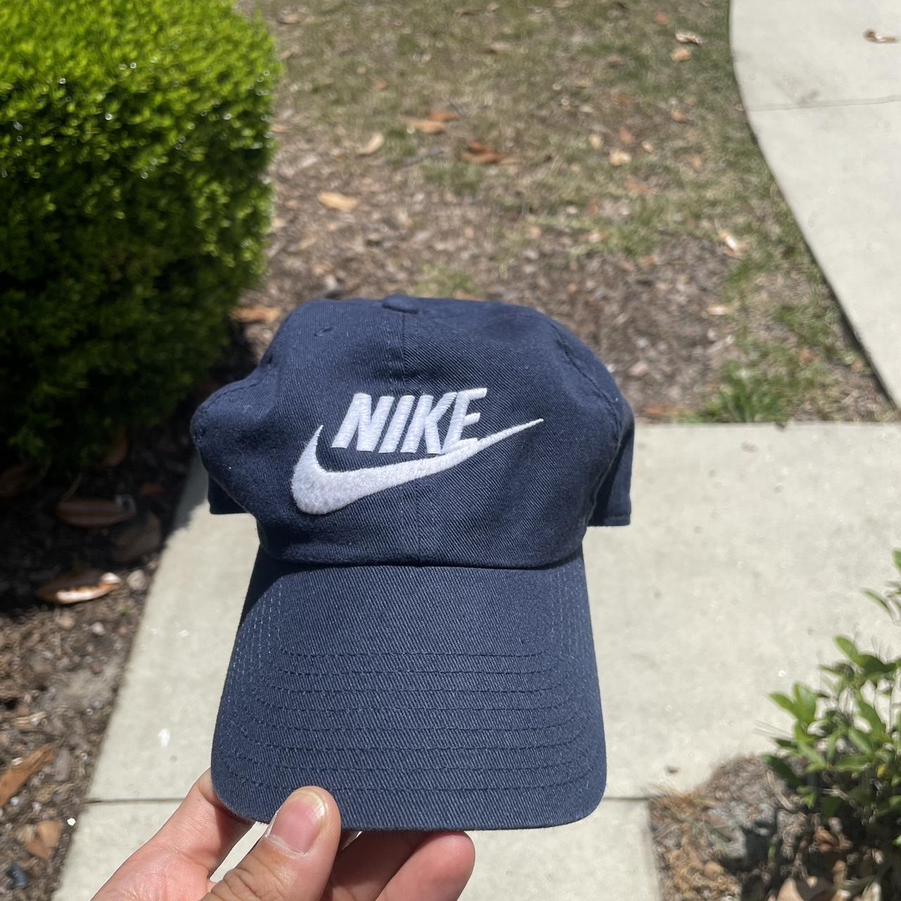 mens navy nike cap