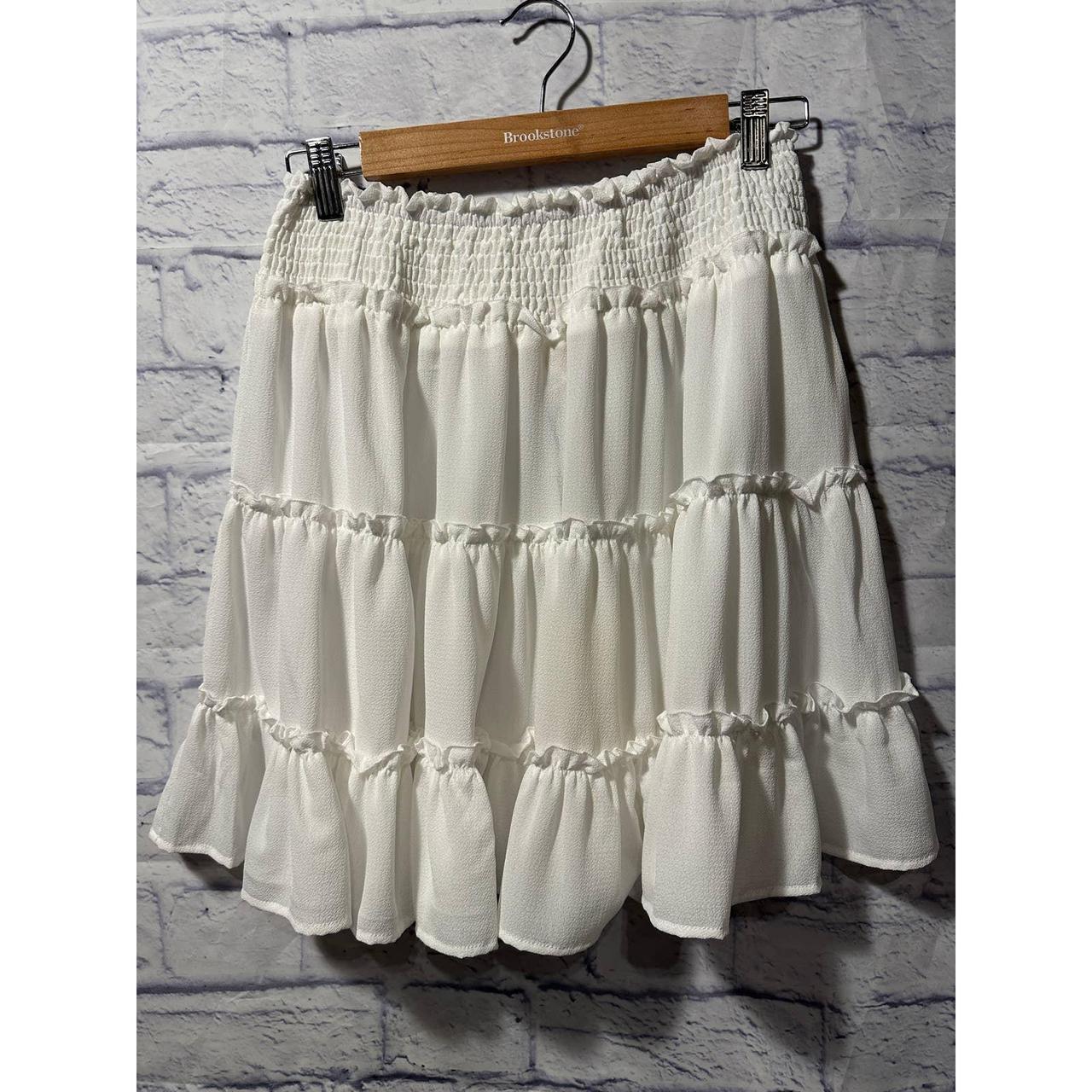 NWT Boutique Women s Large White Tiered Wide Elastic Depop