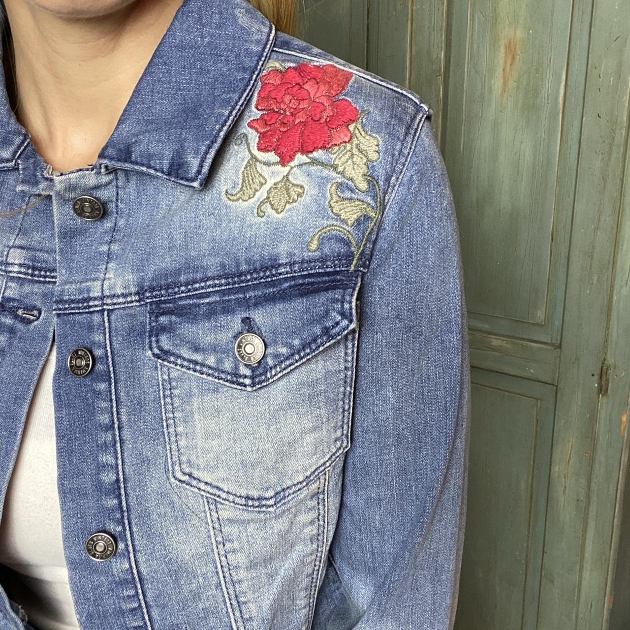 Beautiful embroidered red rose Jean jacket. Size...