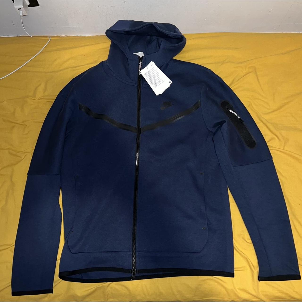Nike Men's Navy Hoodie Depop