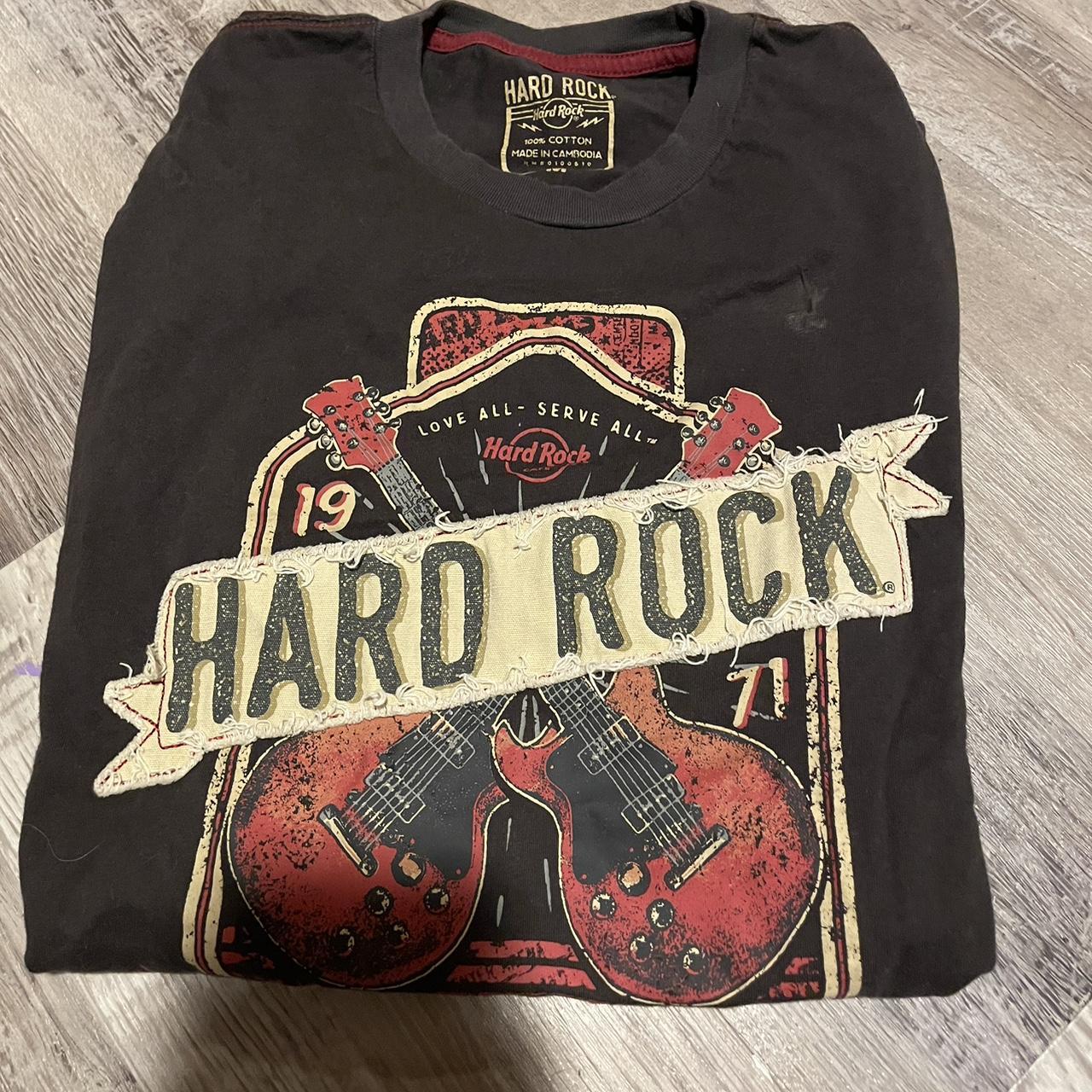 Hard Rock Cafe Men's Grey and Red T-shirt | Depop