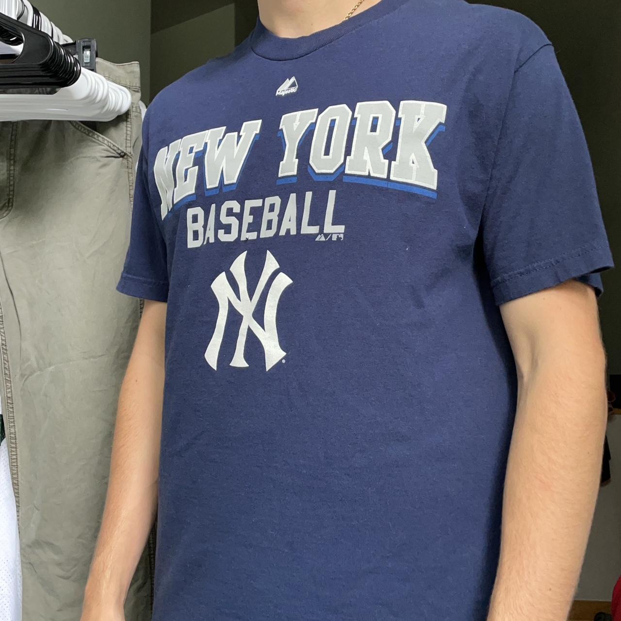 Majestic Yankees T-Shirt Size Large 15 plus - Depop