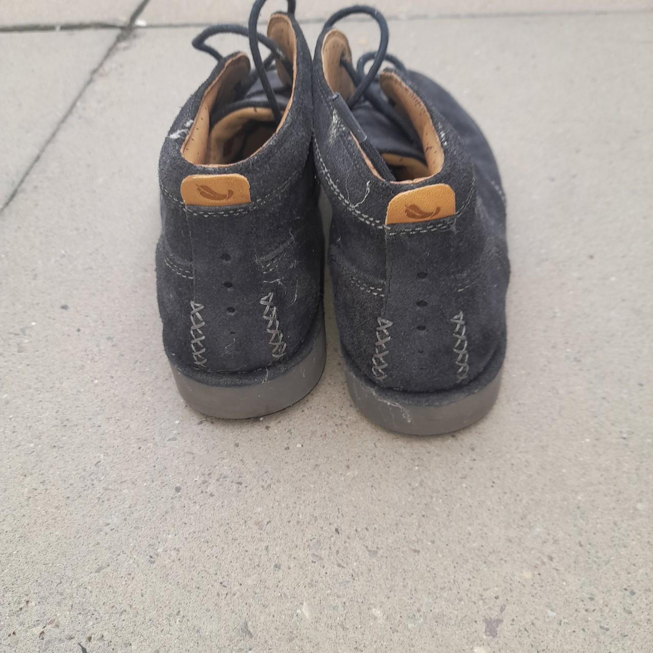 clarks desert boots navy