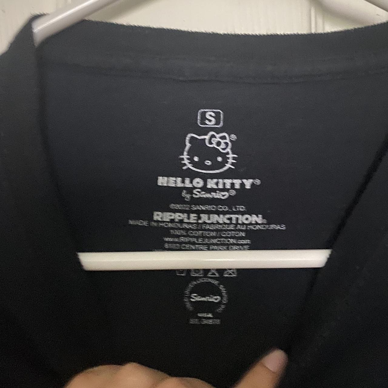 small hello kitty shirt - Depop