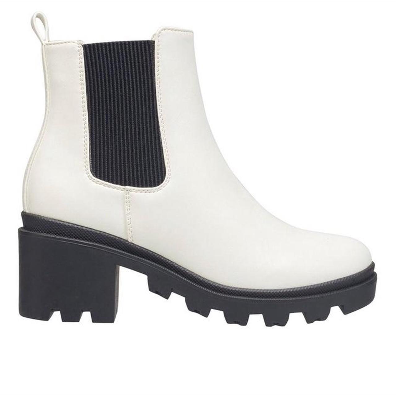 Shoe carnival outlet white boots