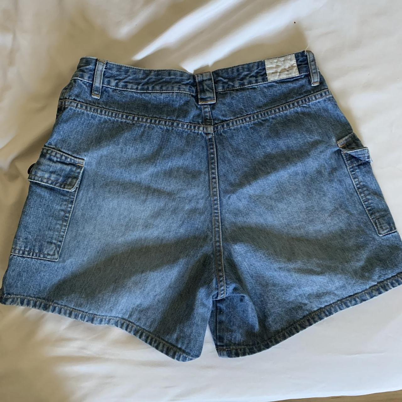 cute union bay shorts tags don’t list size but fits... - Depop