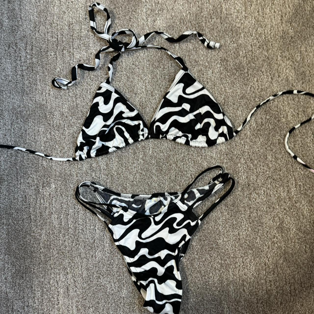 Fredericks of Hollywood bikini, Size S. Swirly...