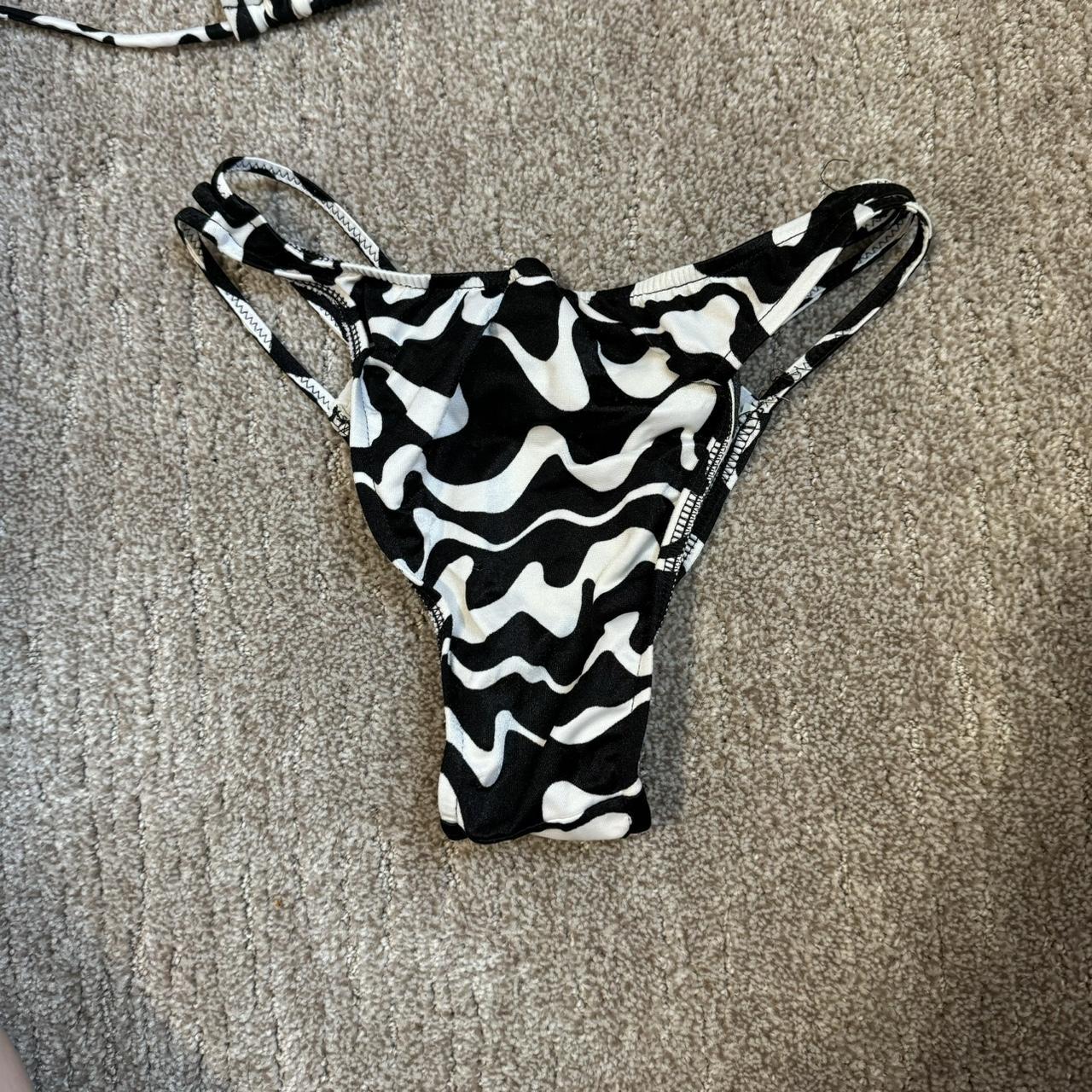 Fredericks of Hollywood bikini Size S. Swirly... - Depop