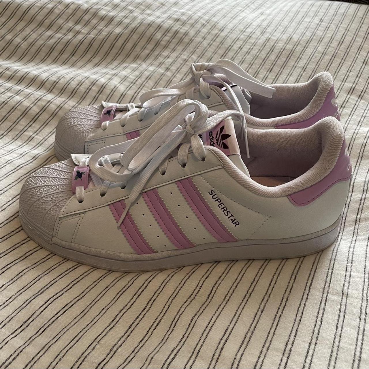 Adidas Women's Pink and White Trainers | Depop