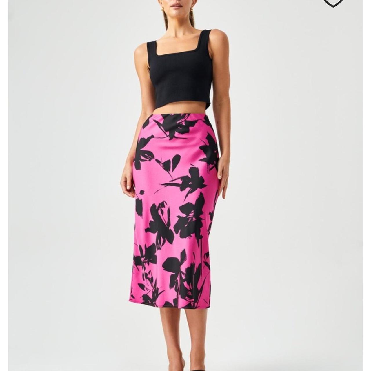 Tussah midi skirt Size 12 Worn once #holiday... - Depop