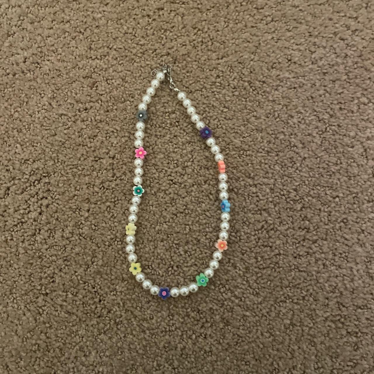 Brandy Melville Flower and Pearl Necklace Depop