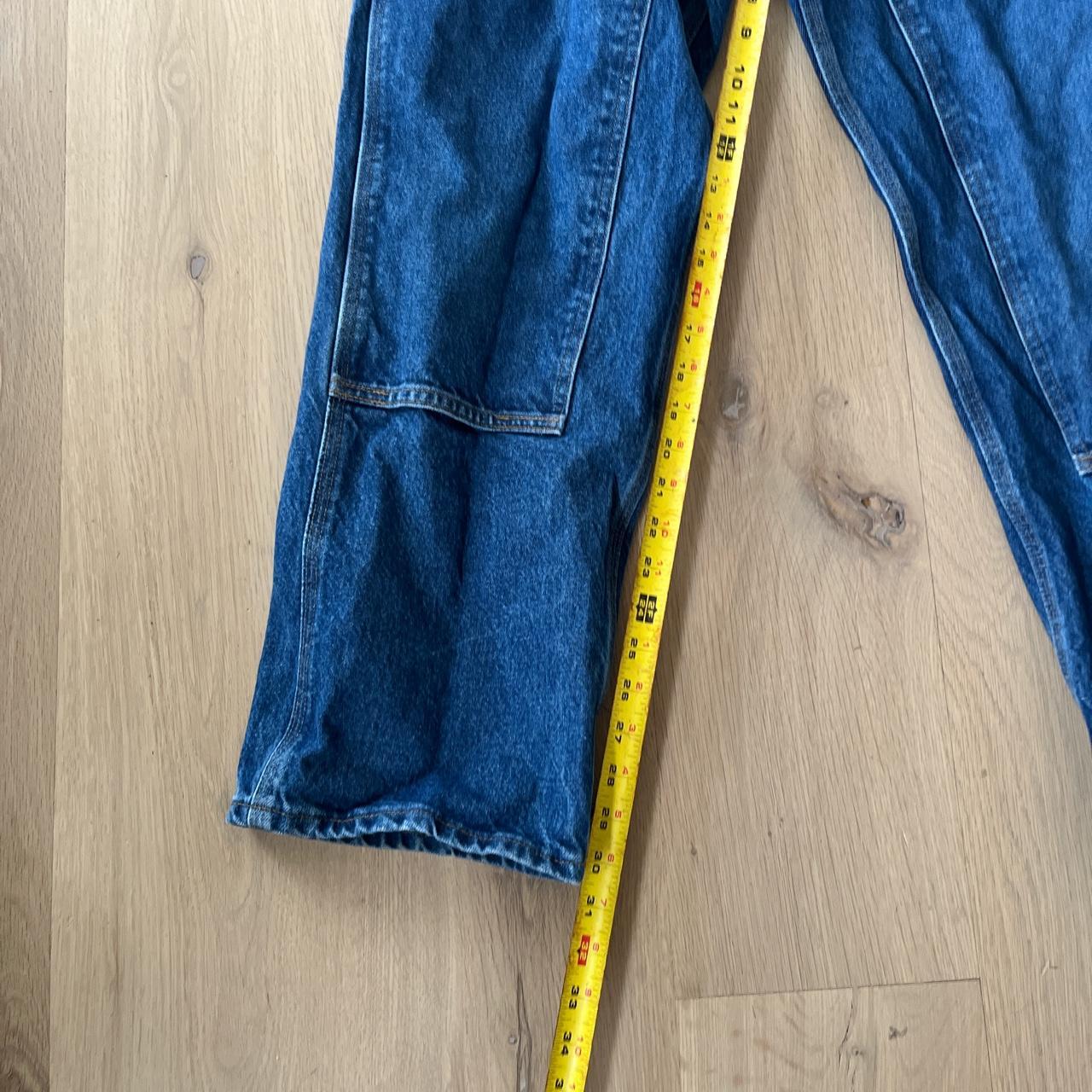 Carhartt Jeans 32x32 measurements shown in... - Depop
