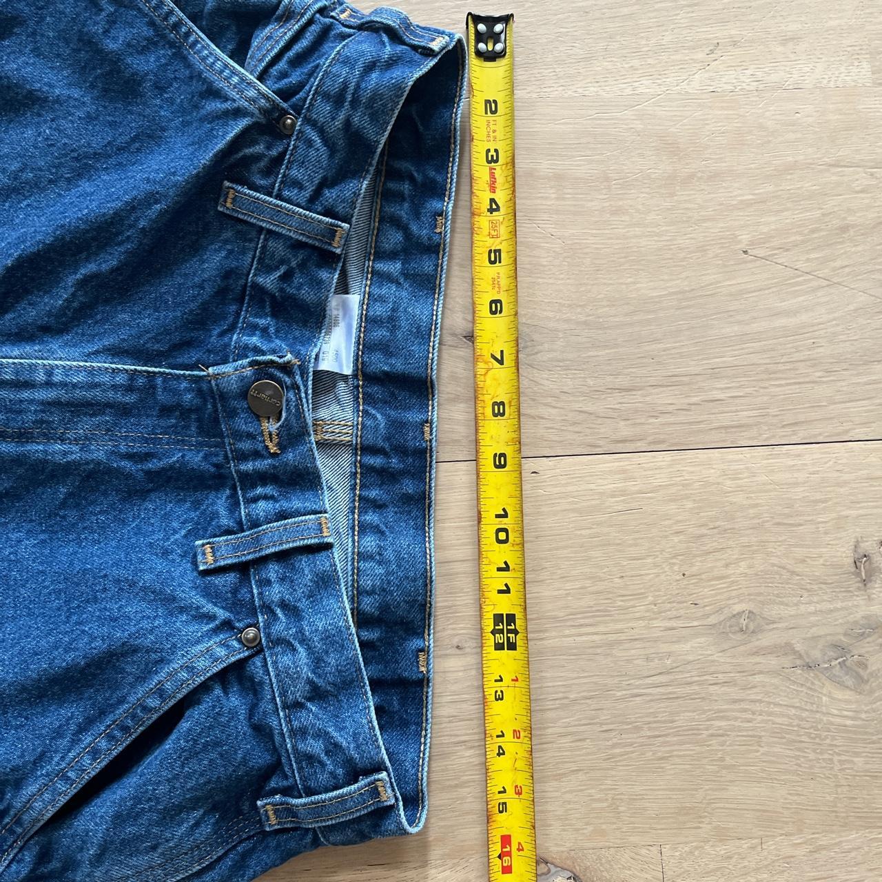 Carhartt Jeans 32x32 measurements shown in... Depop