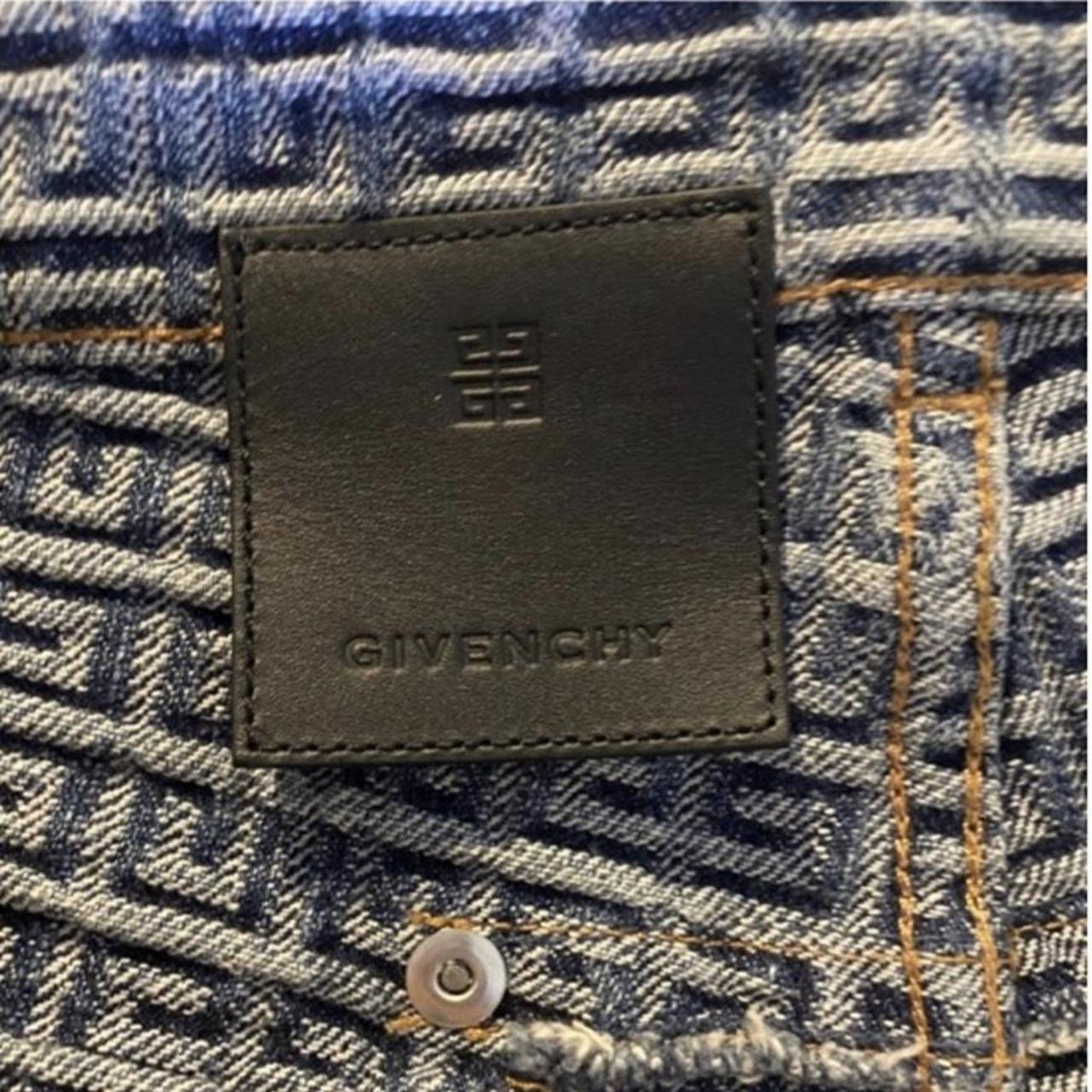 VIP【関税送料無料】希少 Givenchy Monogram Denim Jeans m_64ecf31a9464f3d77da57557.jpg