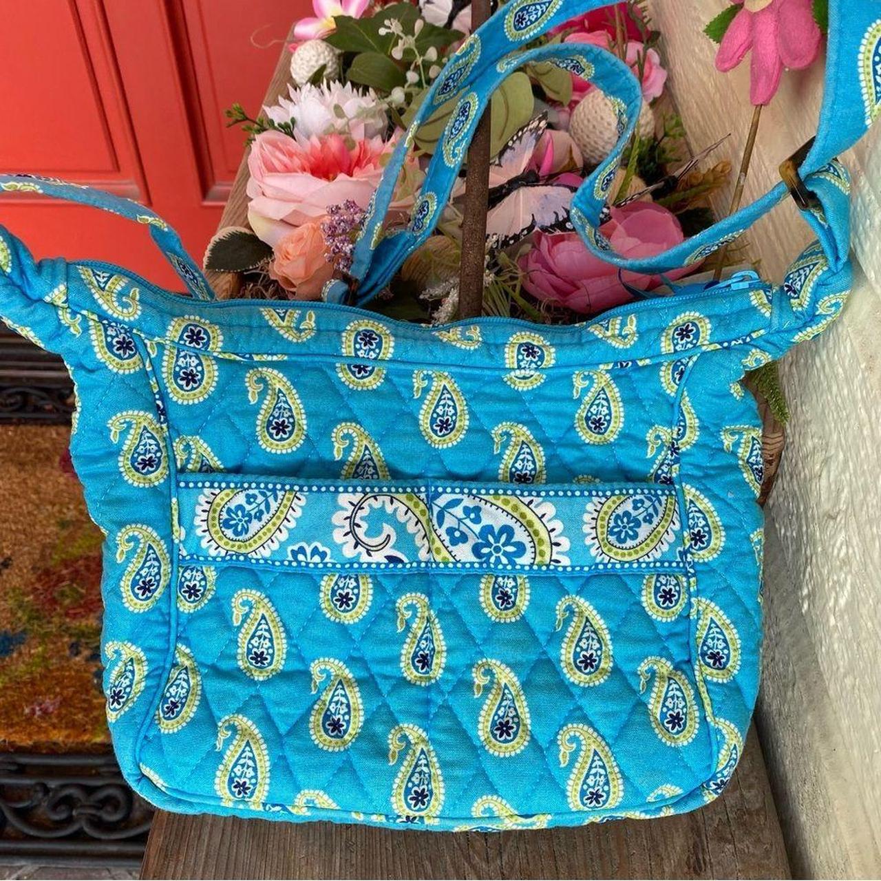 Get 25% off Vera Bradley bags, totes and crossbodies