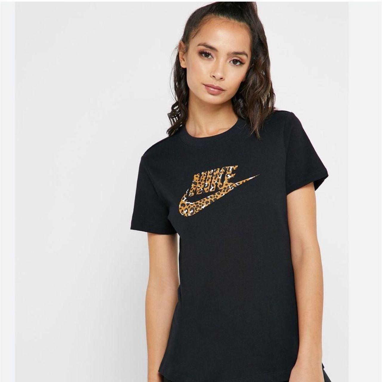 Black and 2024 tan nike shirt