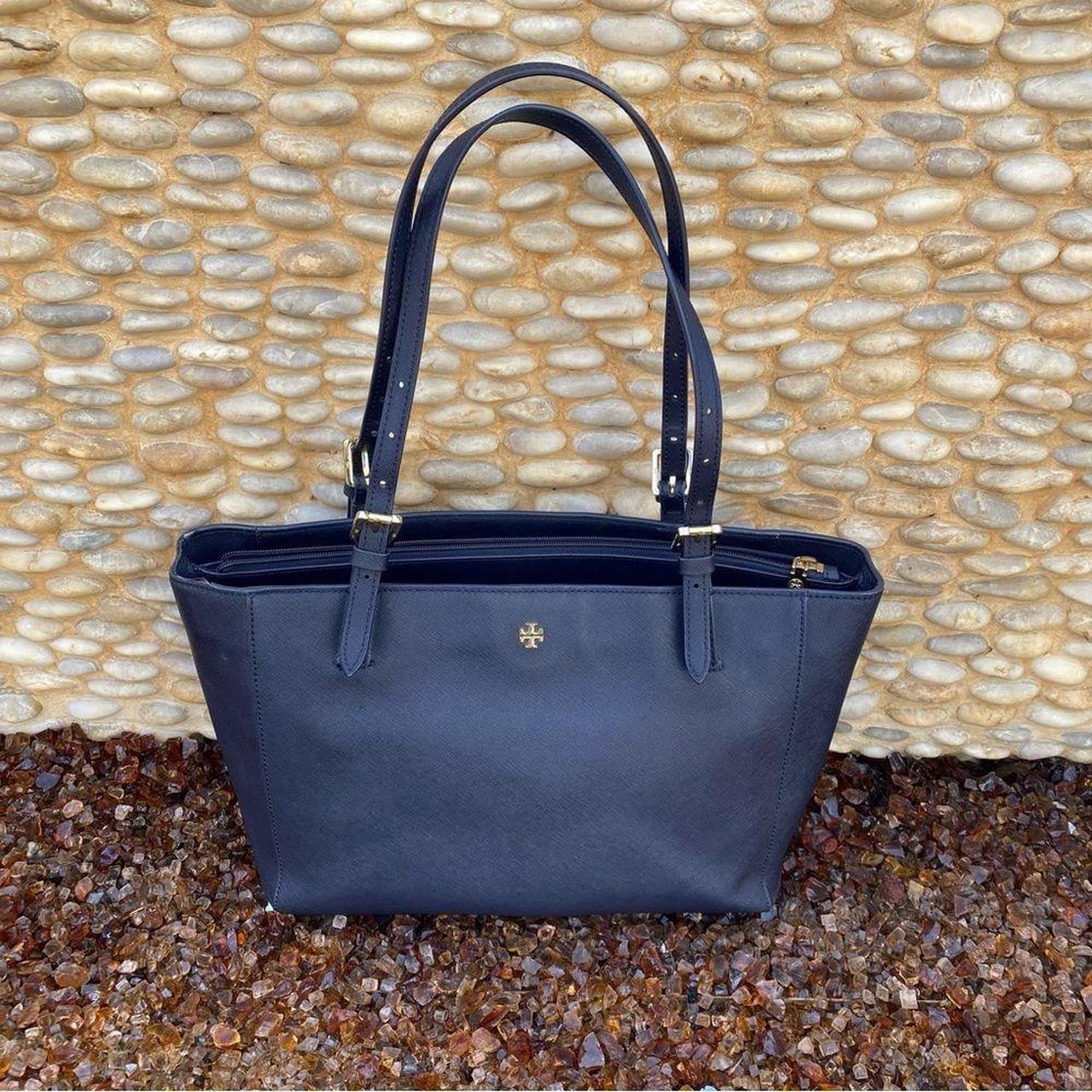 Buy TORY BURCH Women Blue Handbag Blue Online @ Best Price in India |  Flipkart.com