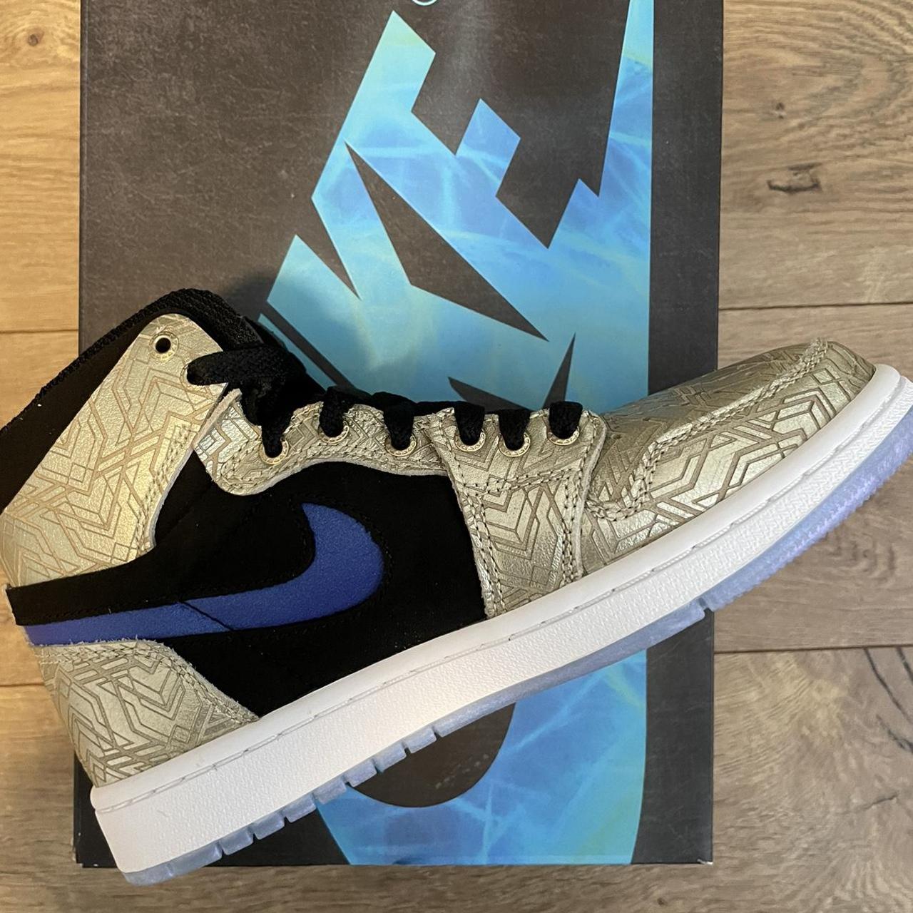 blue and gold jordan 1