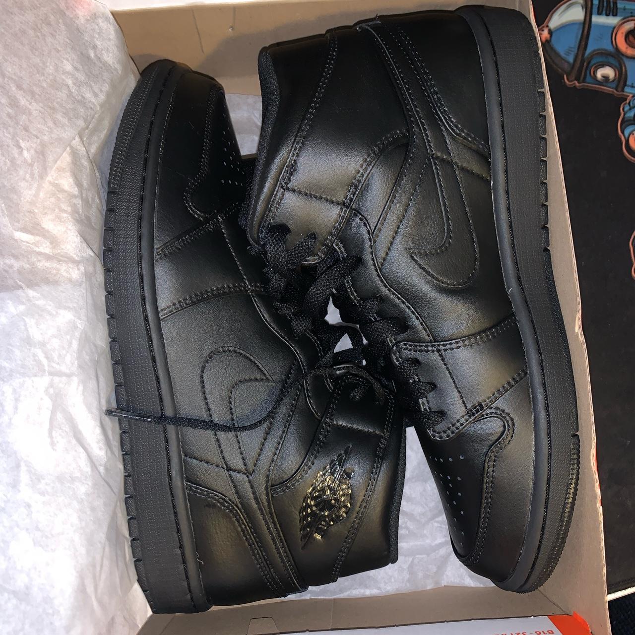 triple black aj1
