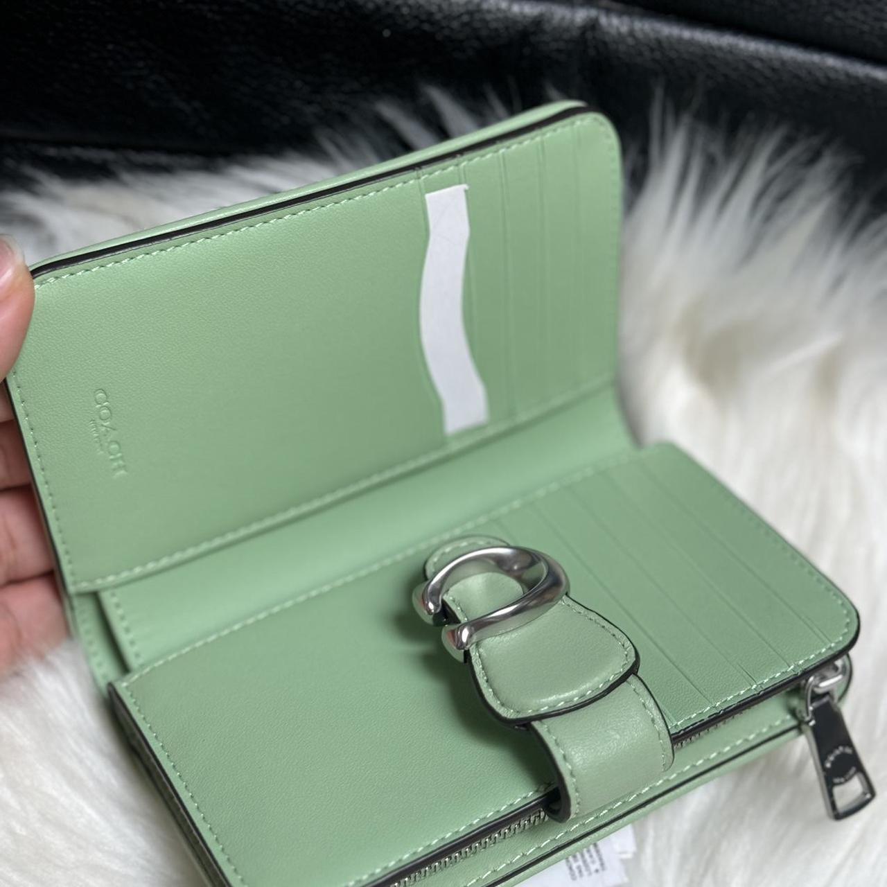 Coach Medium cheapest Id Zip Wallet IMEverglade Green