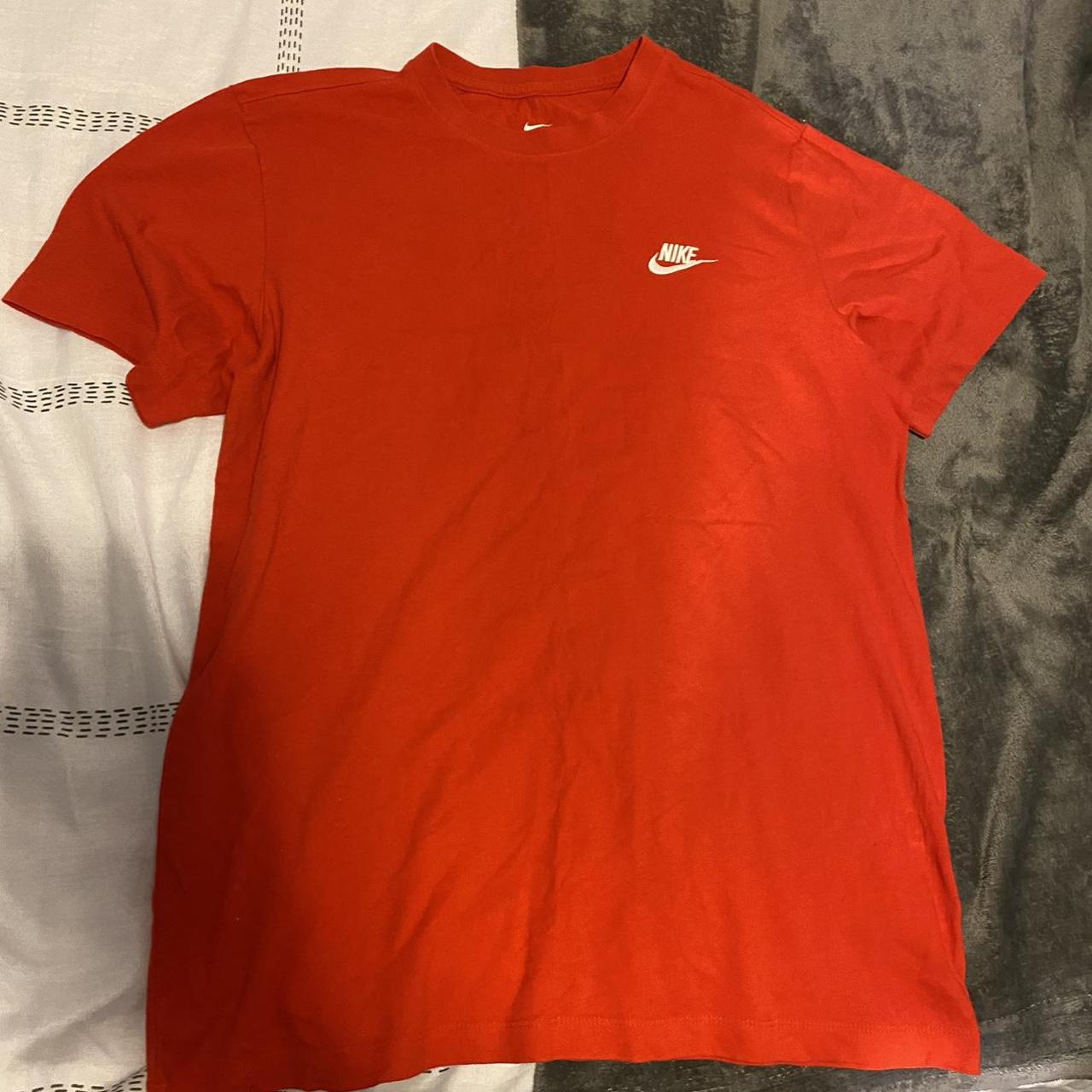 mens nike red t shirt